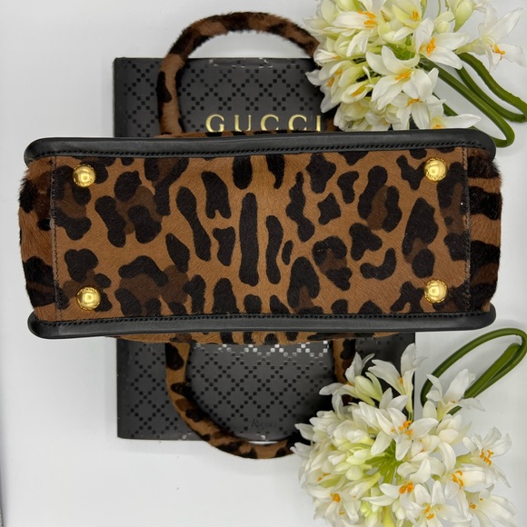 Vintage Prada shoulder bag - Picture 8 of 15